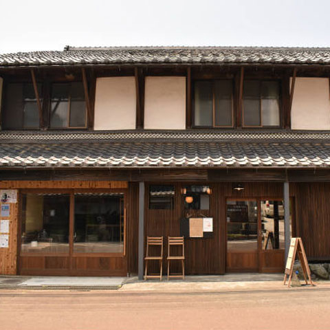 komaiteiカフェ外観